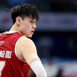 ayx-祝福！曾凡博腰椎左侧横突骨折 缺席赛季剩余比赛