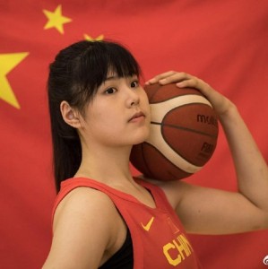 牛啊！女篮李月汝收购一支欧洲球队，化身女霸总，原因让人很感动